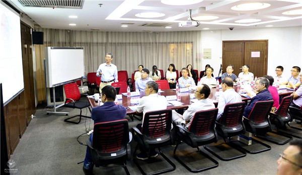 校方考察 (2).jpg