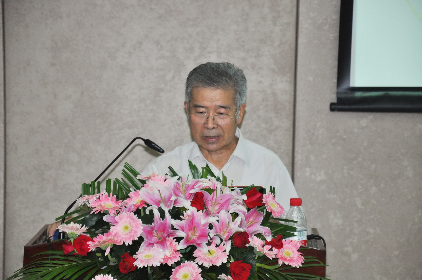 万元熙.jpg