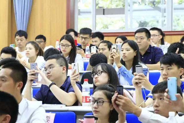 会场_2017届班级联络员聘任仪式.jpg