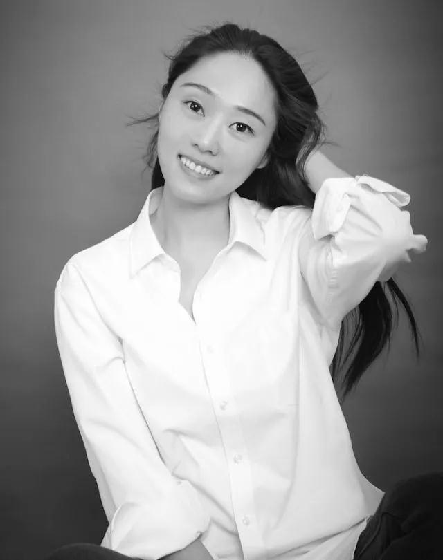 Clara写意（真名：李婧），本科毕业于浙江大学管理学院1996级企业管理专业.jpg